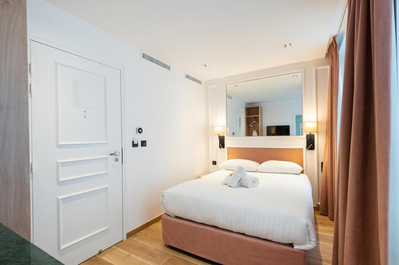 Au Coeur De Republique Hotel