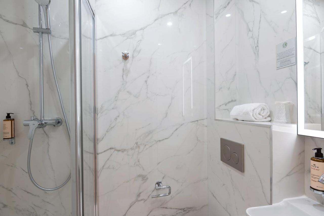 Au Coeur De Republique Hotel 3*