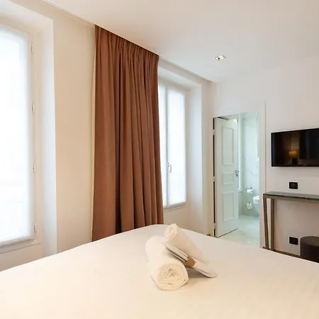 Hotel Au Coeur De Republique Parigi