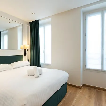 Hotel Au Coeur De Republique Parigi