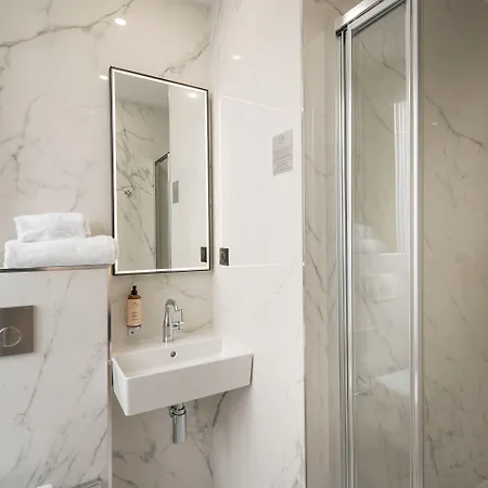 Au Coeur De Republique Hotel 3*
